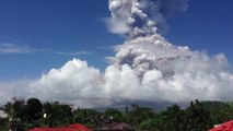 필리핀 마욘 화산 폭발 임박...수만 명 대피 / YTN