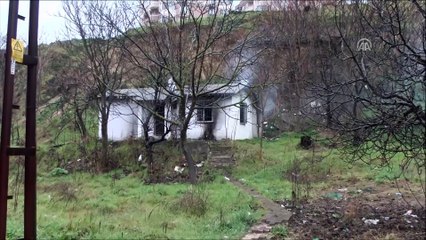 Metruk binada yaktığı ateşin dumanından etkilendi - İSTANBUL