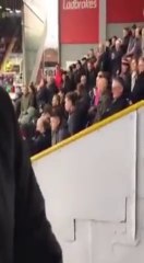 Michael Carrick leading chants amongst Man United fans at Burnley