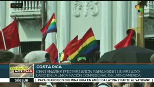 Marchan costarricenses para exigir un Estado laico