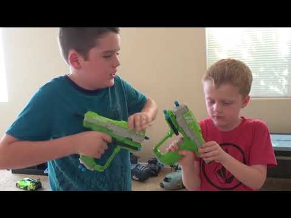 Extreme Toys Shorts Ethan and Cole Sneak Attack Squad Nerf Bazooka ...