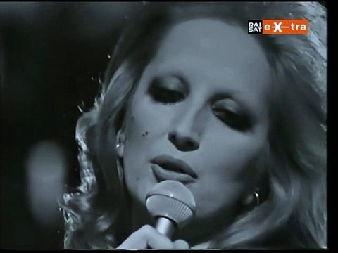 Mina - Una donna, una storia