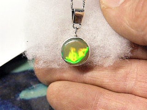 1000-08 Ethiopian Opal Necklace