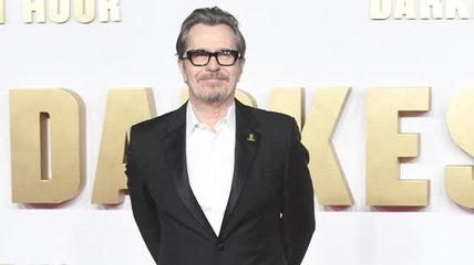 Gary Oldman Cries During SAG Acceptance