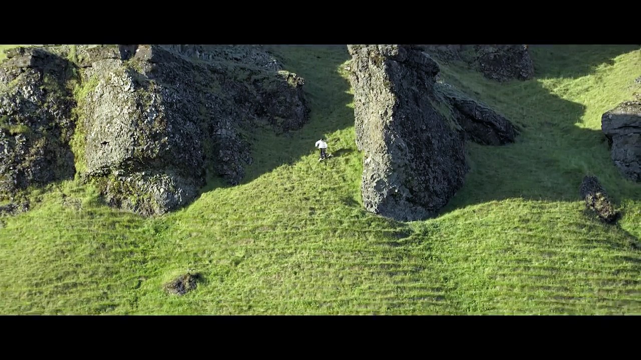 Candide Thovex peut skier partout