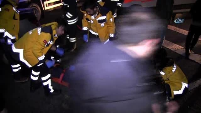 Tekirdağ'da Feci Kaza 1 Ölü, 3 Yaralı... Yan Koltuktaki Şahıs Sıkıştığı Yerden Zor Çıkarıldı