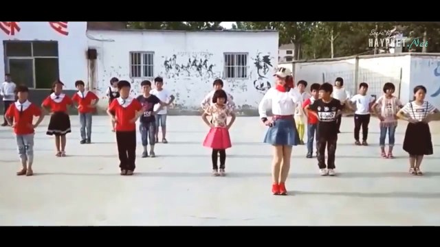 Cô giáo xinh đẹp nhảy shuffle dance cực hay cùng học trò - HAYPHET.NET
