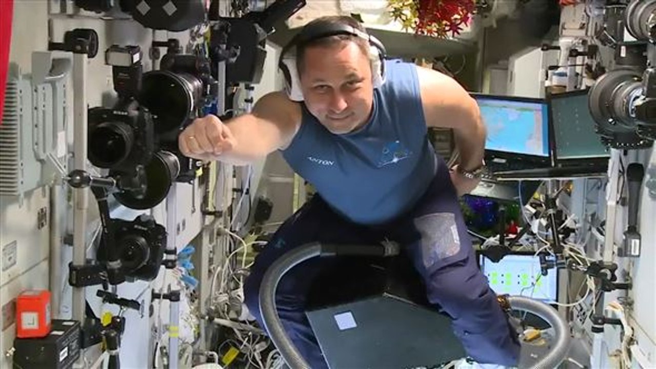 Cooler Funktionstest: Per Staubsauger durch die Galaxie