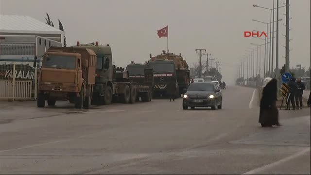Kilis-Öncüpınar Sınır Kapısı'nda Askeri Sevkiyat Devam Ediyor