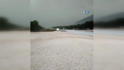 Mersin'de Dolu, Sera ve Bahçelere Zarar Verdi