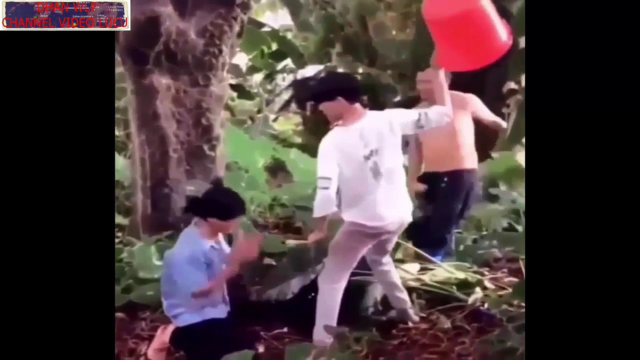 FUNNY VIDEO COMPILATION  ( PRANK )  CHINESE PART 2