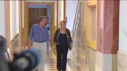 Valdeón presenta su renuncia irrevocable