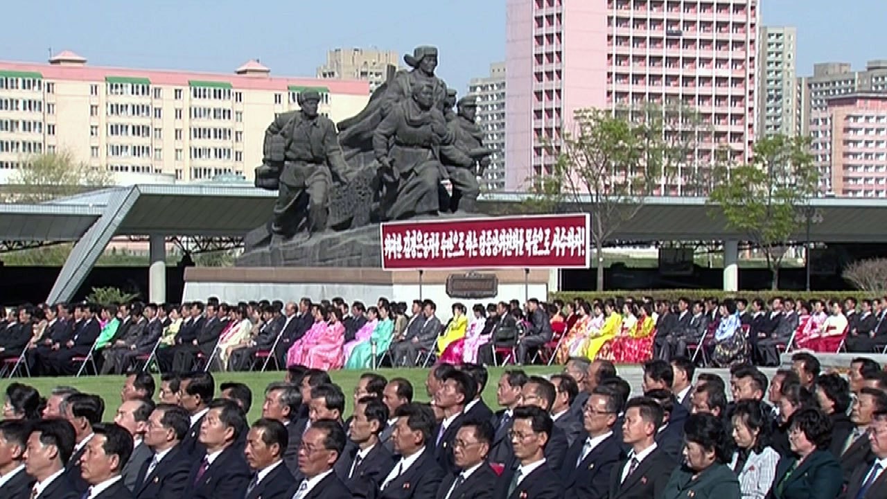 北 건군절 변경...열병식 준비 포착 / YTN