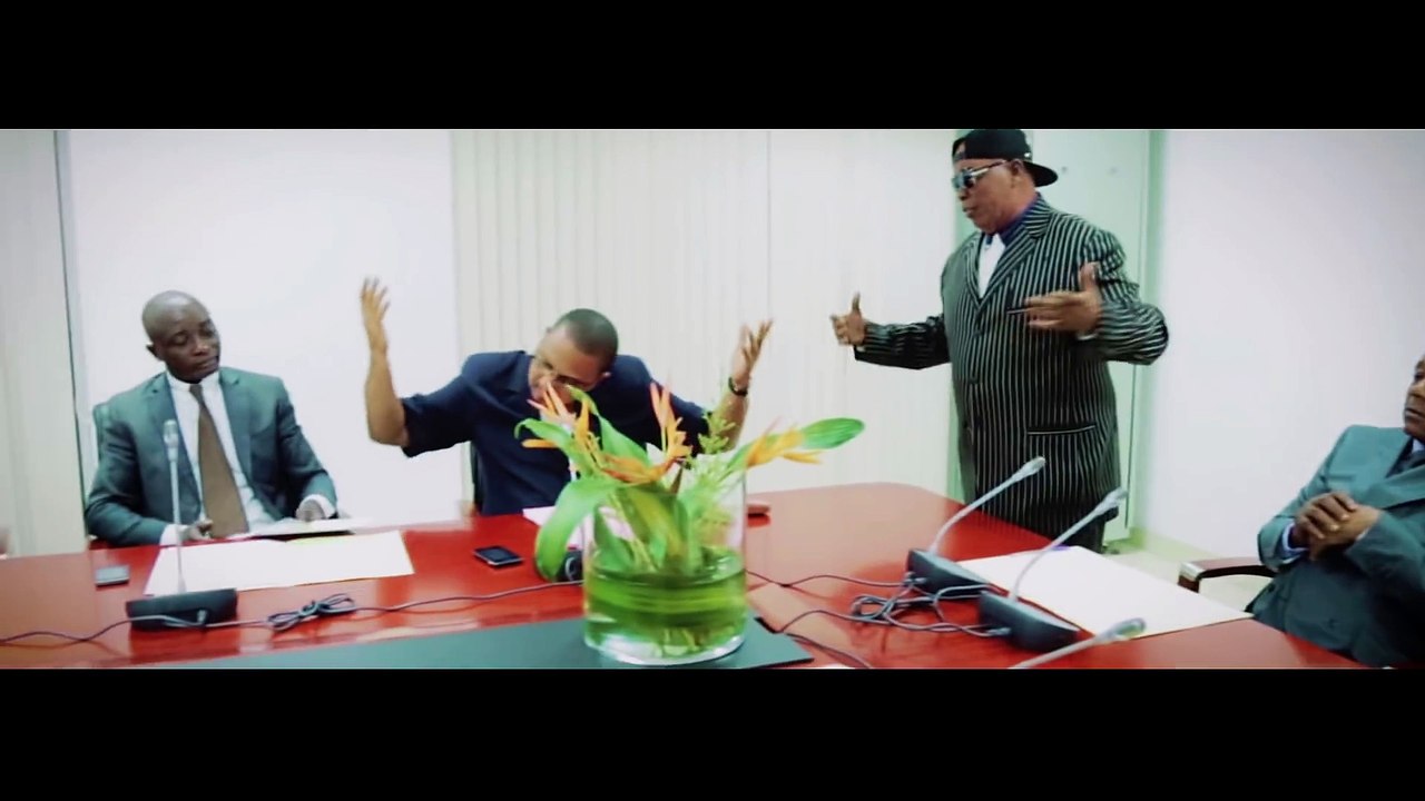 Roga Roga - La lettre au président (feat. Chairman Koyo) [Clip Officiel]