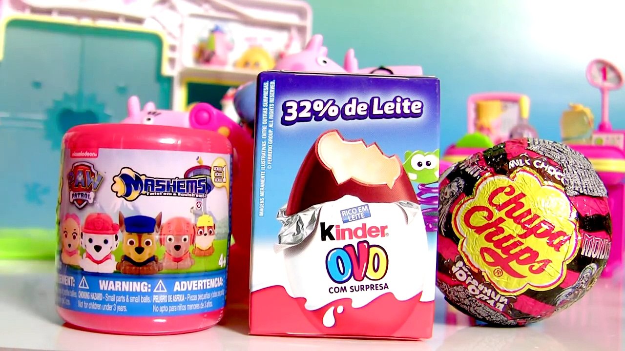 Family Peppa Pig Shopping for Chocolate Surprise Eggs