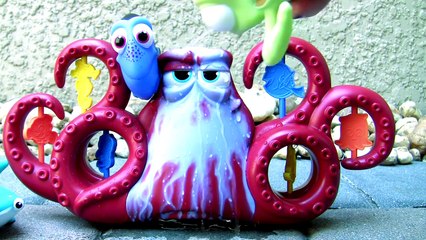 Color Changing Surprise Squirt Hank Pool Bathtub Water Toy _ Color Changers de B