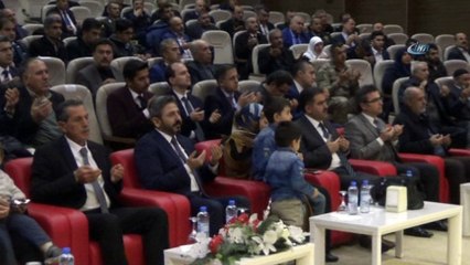 Vali Kalkancı gözyaşlarını tutamadı...Şehit ailelerine Devlet Övünç Madalyası verildi