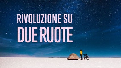 'La bici, il mondo e io: sola senza mai sentirmi sola'