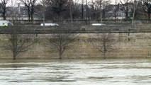 Seine: pic de crue attendu vendredi, les péniches à l'amende