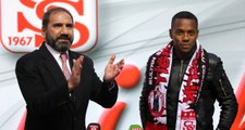 Sivasspor Brezilyalı Futbolcu Robinho ile 1.5 Yıllık Sözleşme İmzaladı