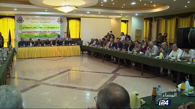 وفدا حركتي فتح وحماس يصلان مصر لإتمام جهود المصالحة