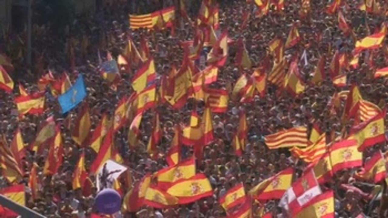 Cientos de miles de personas piden el fin de la "marginación" a catalanes no nacionalistas