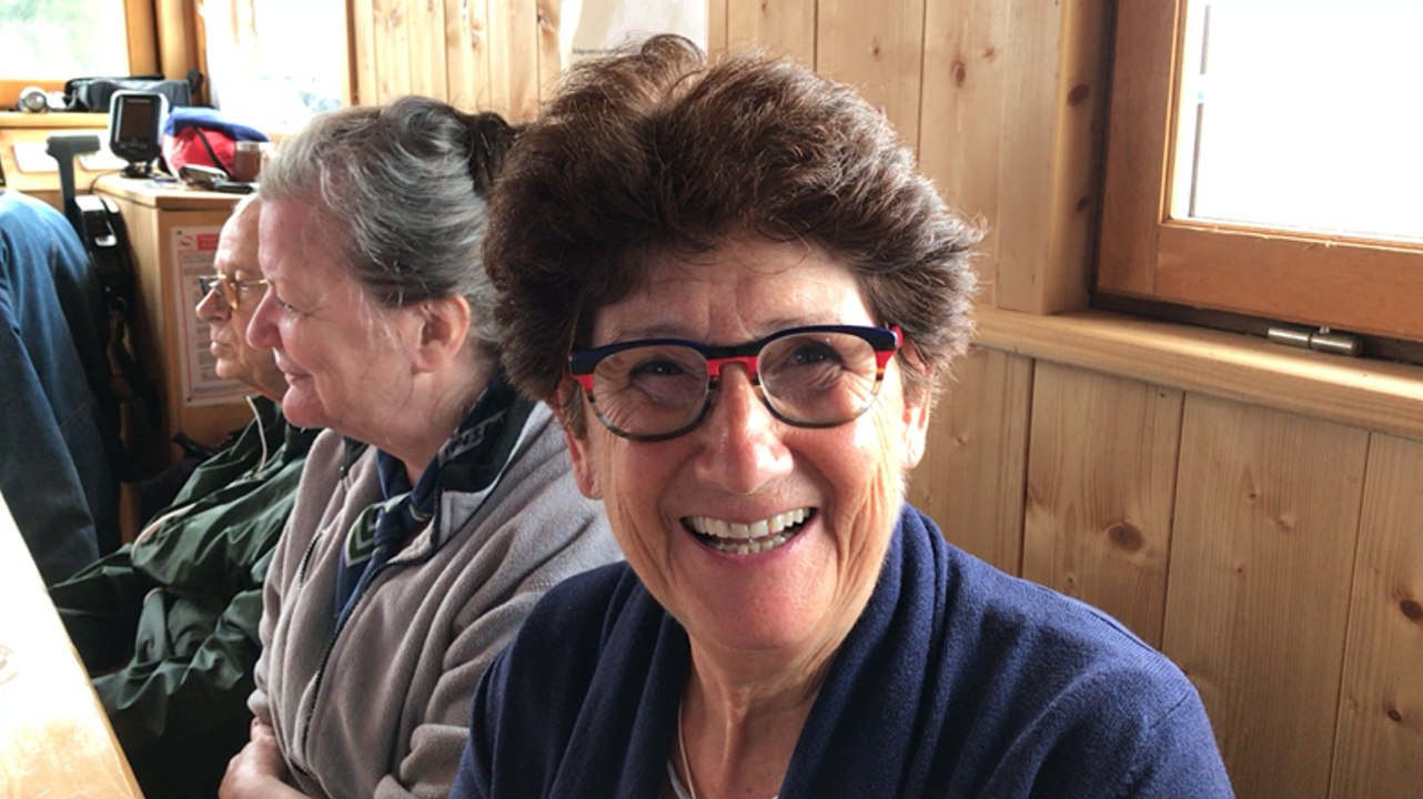 Les passagers de la croisière des mariniers à bord de la toue L'Aquila