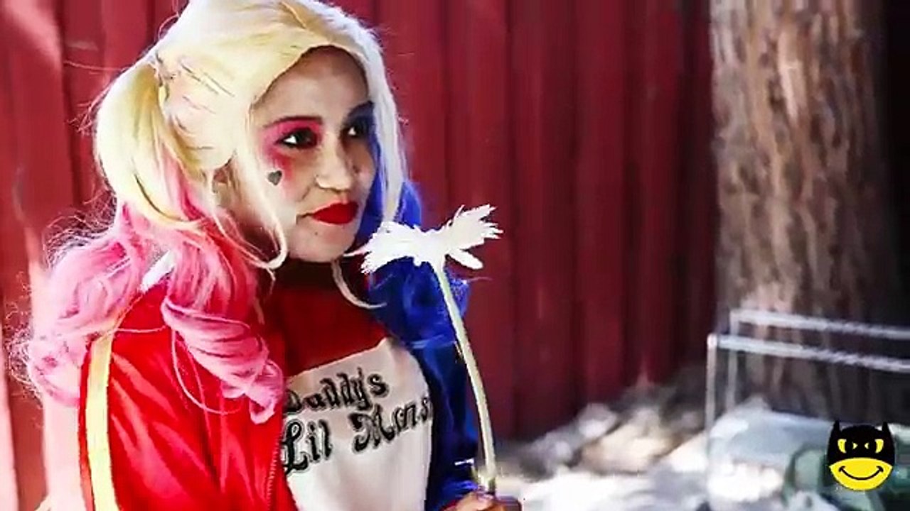 Is Spiderman LOVE Spiderman?! w/ Harley Quinn Frozen Elsa Kisses Joker! Superhero Fun :)