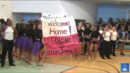 Soldier Dad Gives His Daughter An Amazing Surprise At School!