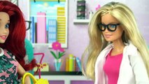 Little Mermaid Ariels Daughter Cant See! visits Barbie Eye Doctor -Titi Toys and Dolls