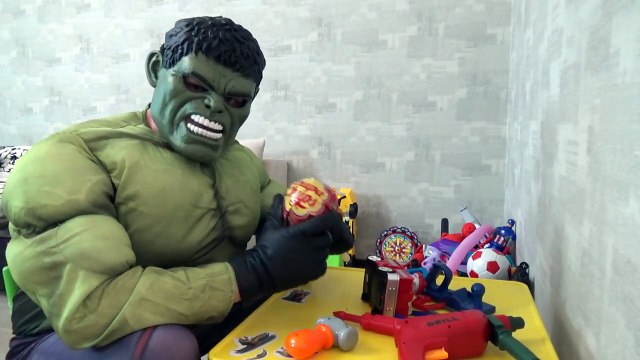 MCDONALDS DRIVE THRU Prank FREAKY JOKER Crushes Chupa Chups Kinder ЩЕНЯЧИЙ ПАТРУЛЬ Джокер Раздавил