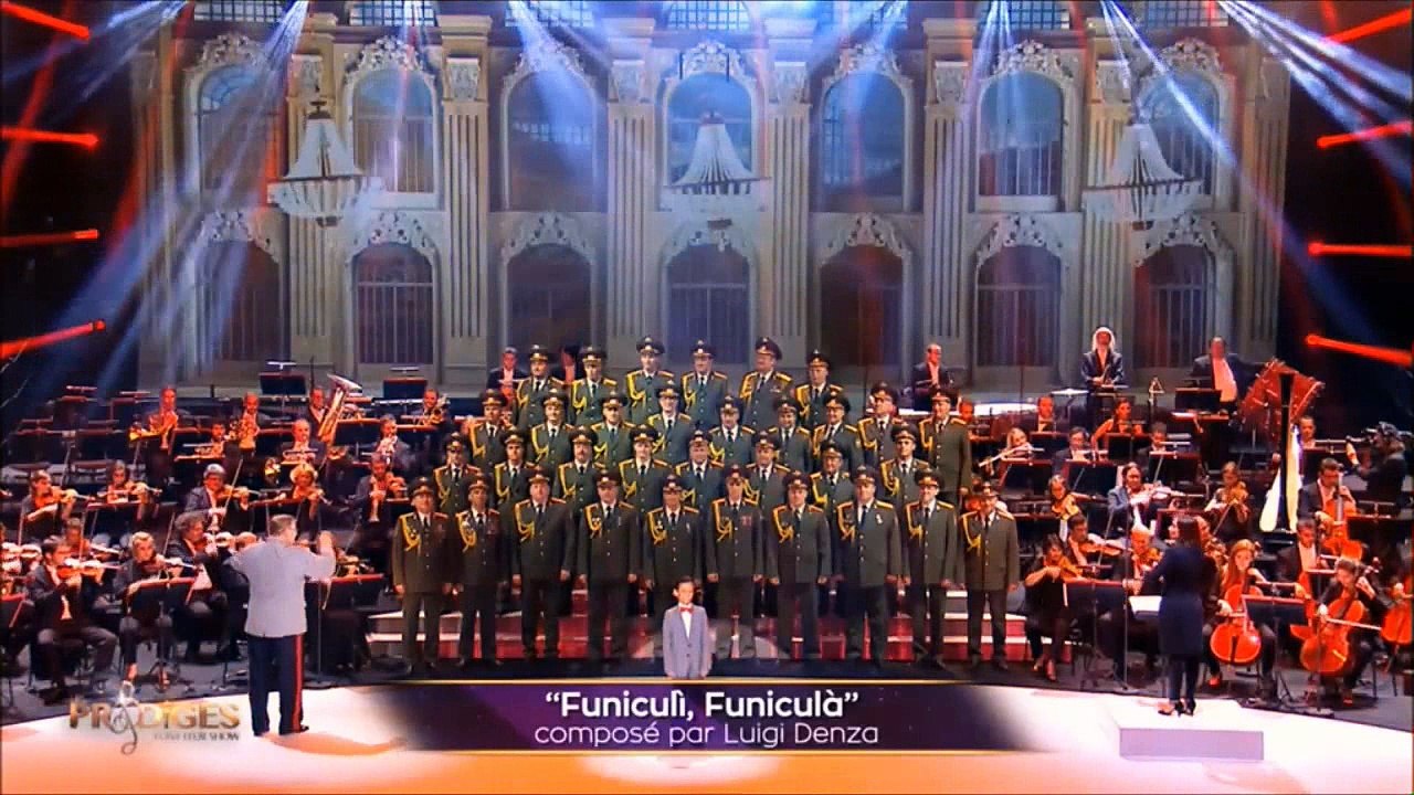 Eric interprète "Funiculi, Funiculà" dans Les Prodiges font leur show - 17 octobre 2010