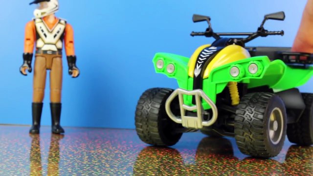 МАШИНКИ CARS Bruder Квадрацикл с гонщиком от Брудер Машины для детей. Мультики про машинки