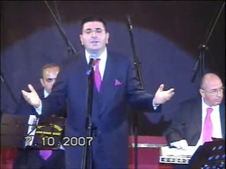 Dünyada biricik sevdiğim sensin