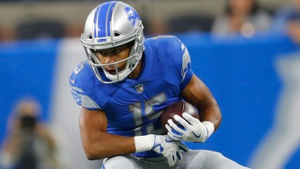 Golden Tate pinballs off defenders for 22 yards