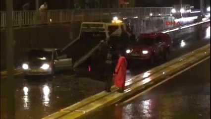 Antalya - Alanya'da Sağanak Hayatı Olumsuz Etkiledi