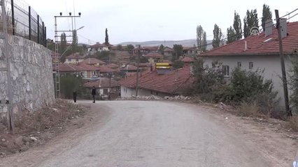 Kocası Tarafından Öldürülen Kadın ile Anne ve Babasının Cenazeleri Toprağa Verildi