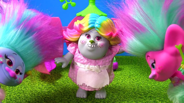 Dreamworks Trolls Movie Double Date witih Poppy & Branch and Bridget & King Gristle