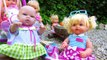 Muñecas en Mundo Juguetes, la bebé Lucía va al parque con su bebé de juguete y conoce a Nenuco Lucía