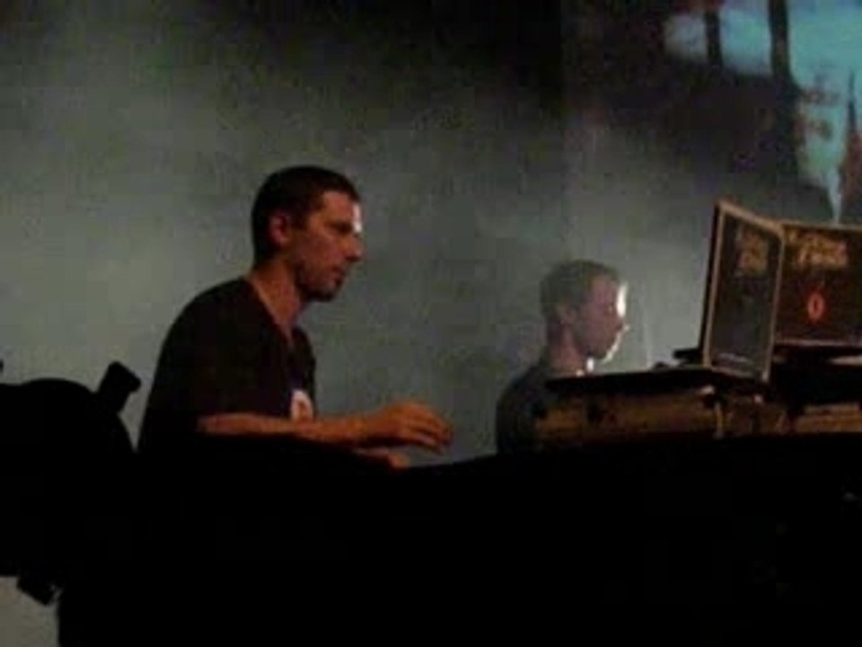 l oeuf raide/festival "riddim collision 9" à lyon