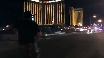 Dan Bilzerian Running towards Las Vegas Shooter (1)