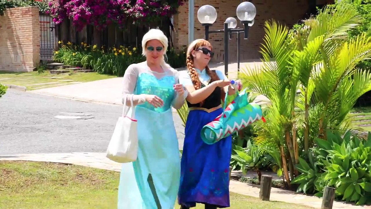 Frozen Elsa vs Joker EATING KINDER SURPRISE EGGS CHALLENGE w/ Spiderman Anna Superhero Fun Toys Kids