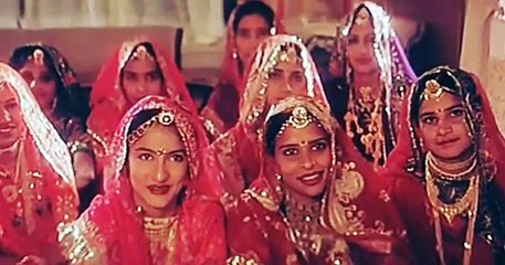 Karishma kapoor and Rekha in Rajputi Poshak......Scene - Movie Zubeida......