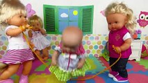 Bebés Nenuco en Mundo Juguetes juegan en casa de la muñeca bebé Lucía a juegos divertidos
