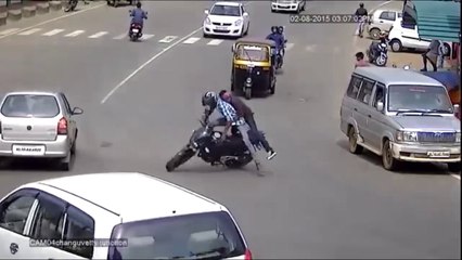 cctv bike accident in india 2017