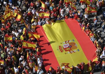 Les espagnols descendent dans les rues