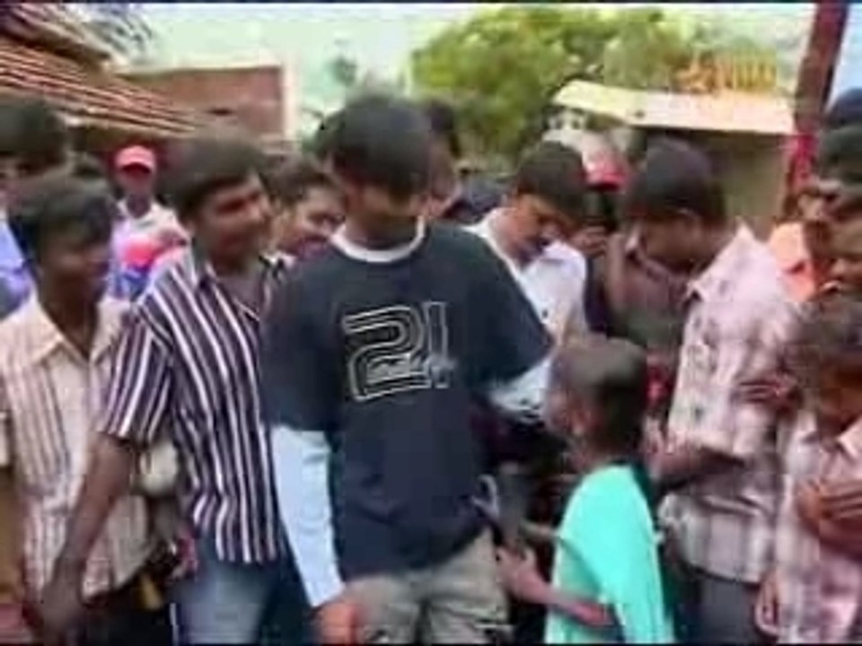 [Tamilshowz.net]Naan Pollathavan1_chunk_2