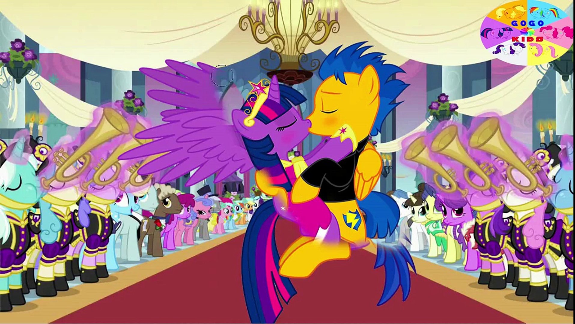 My Little Pony Transforms Princess Twilight Cadence Canterlot