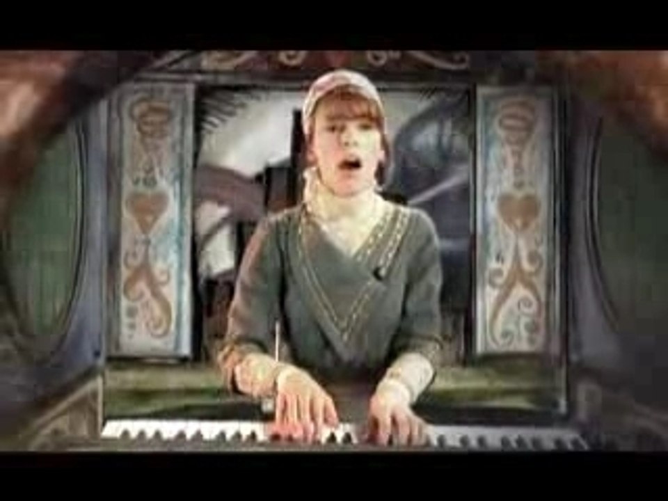 Emily Loizeau - 'Je Suis Jalouse' Music Video