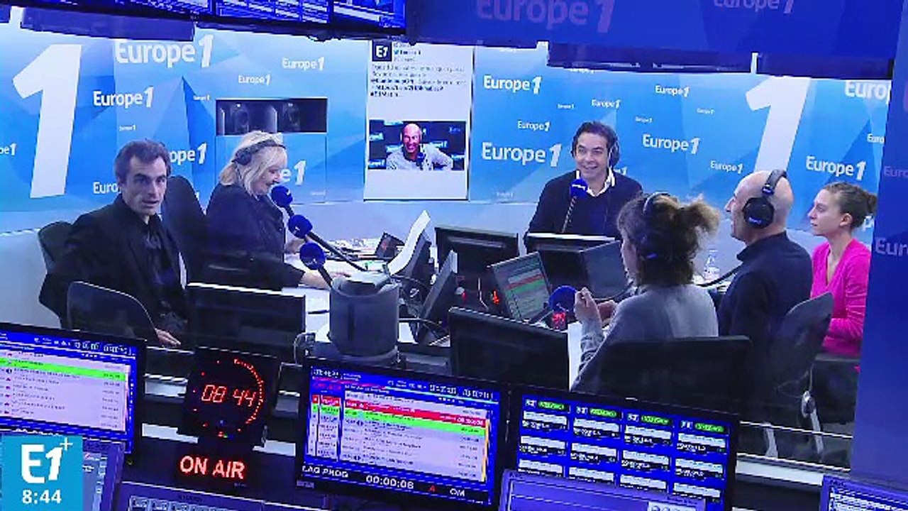 Le poème de Gérard Collomb : "Emmanuel Macron, tu es si grand, tu es si bon !"